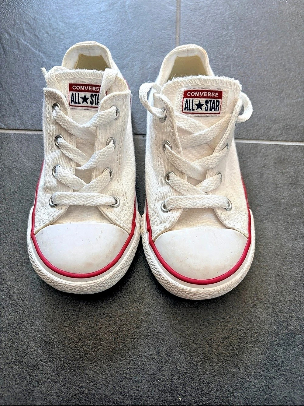Converse Chuck taylor low tops - toddler US 9